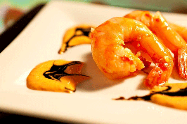 Spicy Shrimp with Balsamic Drizzle